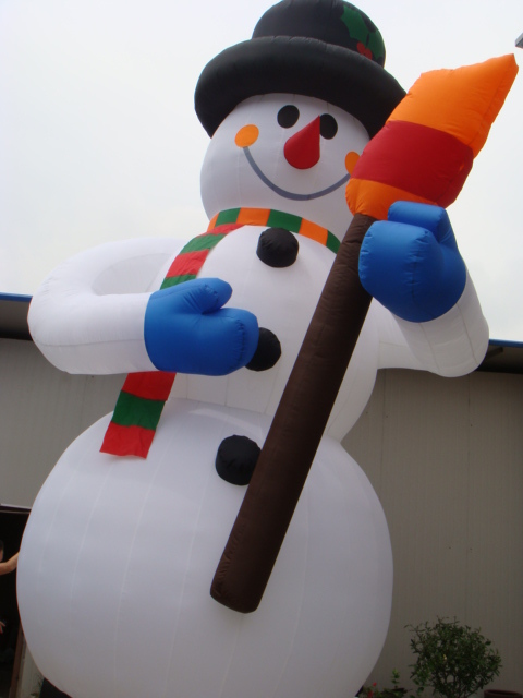 6m Giant Snowman Christmas Inflatable 20ft