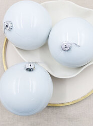 White Christmas Baubles Pearl 150mm