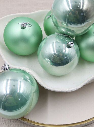 Mint Christmas Baubles Pearl Matt 100mm