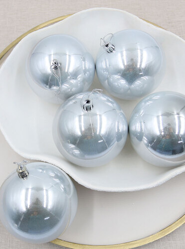 Silver 100mm Christmas Baubles 24 Pearl