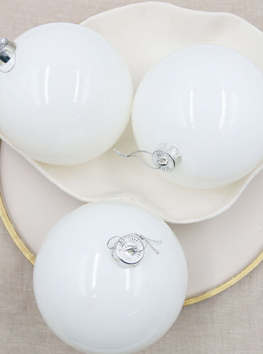 150mm White Christmas Baubles 3 Balls Gloss