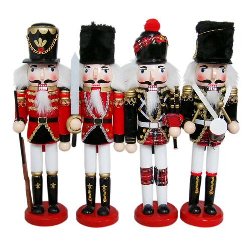 THE ROYAL PIPE BAND Set of 4 Nutcrackers 30cm